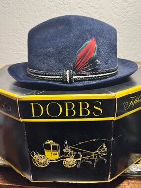 Vintage Dobbs 5th Avenue New York Midnight Blue Fedora Hat Velvet Felt w/Box